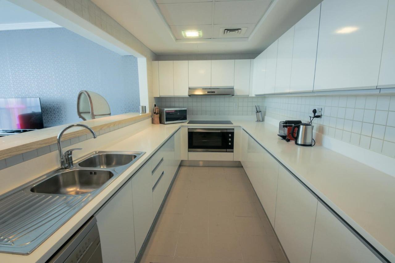 Stunning 5* 4Br-Oceanfront-Apartment Дубай Экстерьер фото